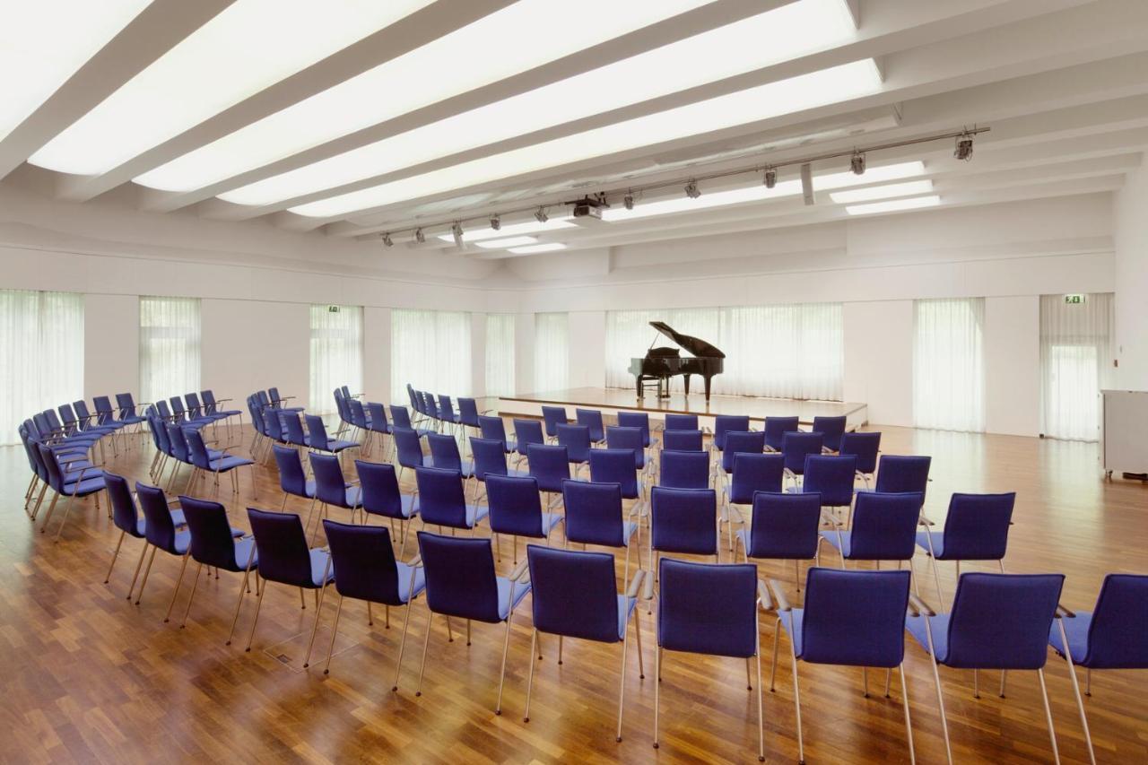 Katholische Akademie Schwerte Hotel Екстериор снимка